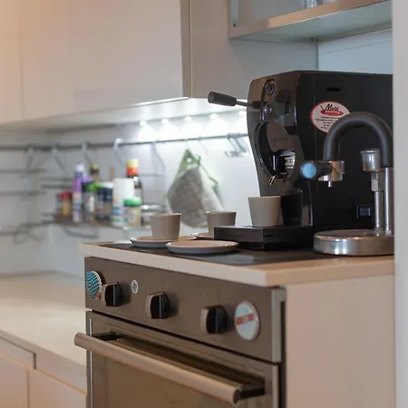 Cefalux - Tramonto Sul Mare Апартаменты *